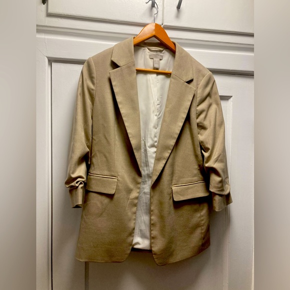 Beige blazer - Picture 1 of 3